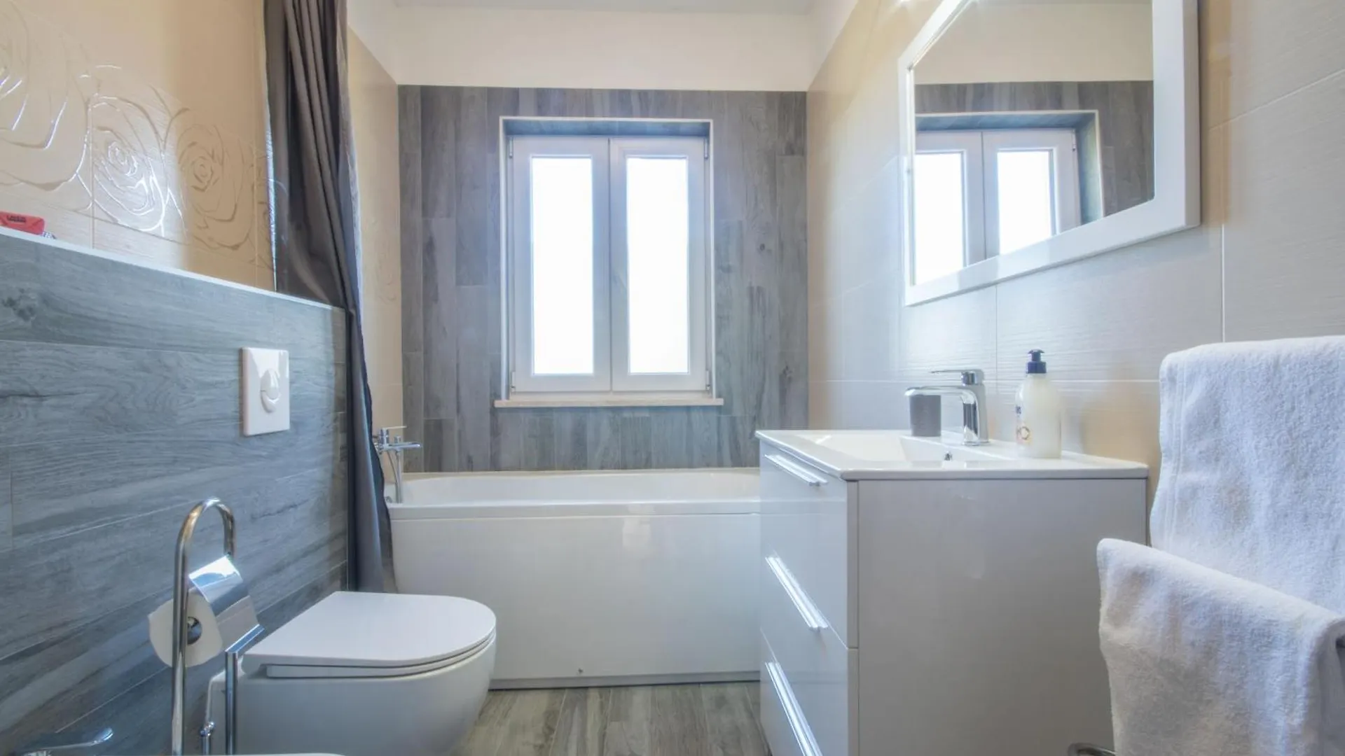 Cukrici Villa Valpiana, A Modern, Luxurious, Warm And Romantic Villa